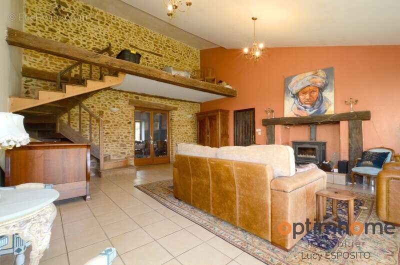 Maison à GENOUILLAC