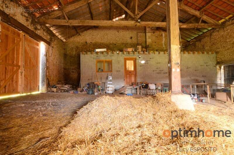 Maison à GENOUILLAC