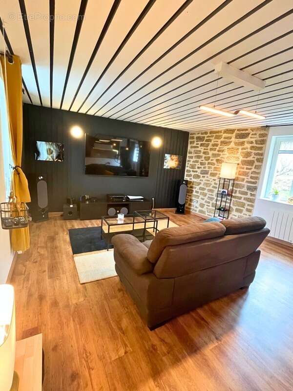 Maison à AUREC-SUR-LOIRE