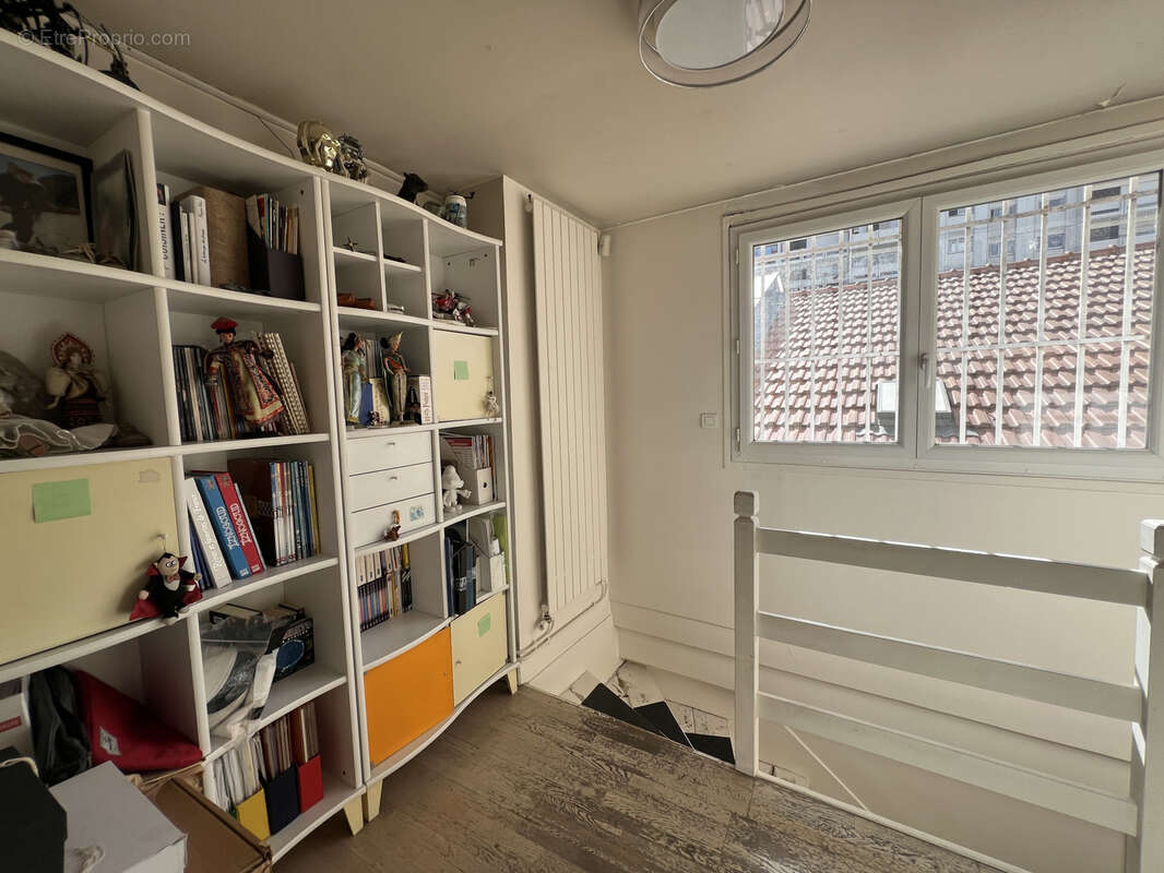 Appartement à PARIS-20E