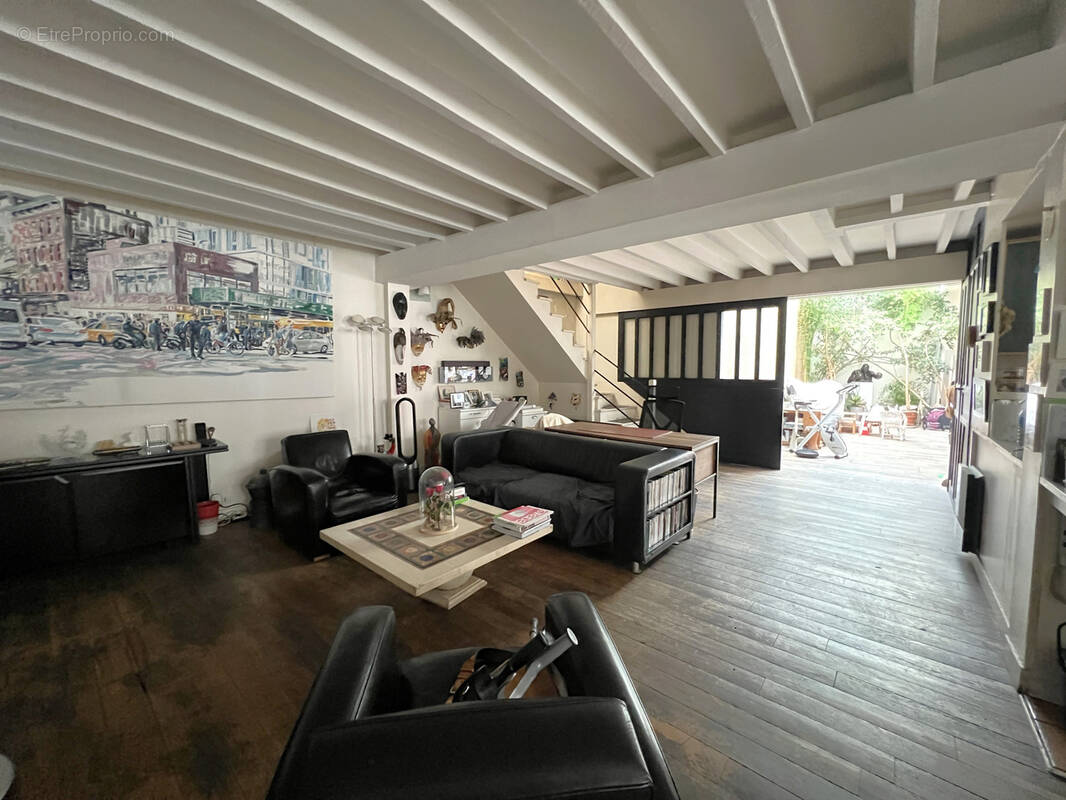 Appartement à PARIS-20E