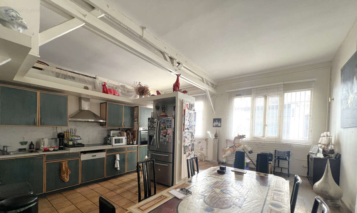 Appartement à PARIS-20E