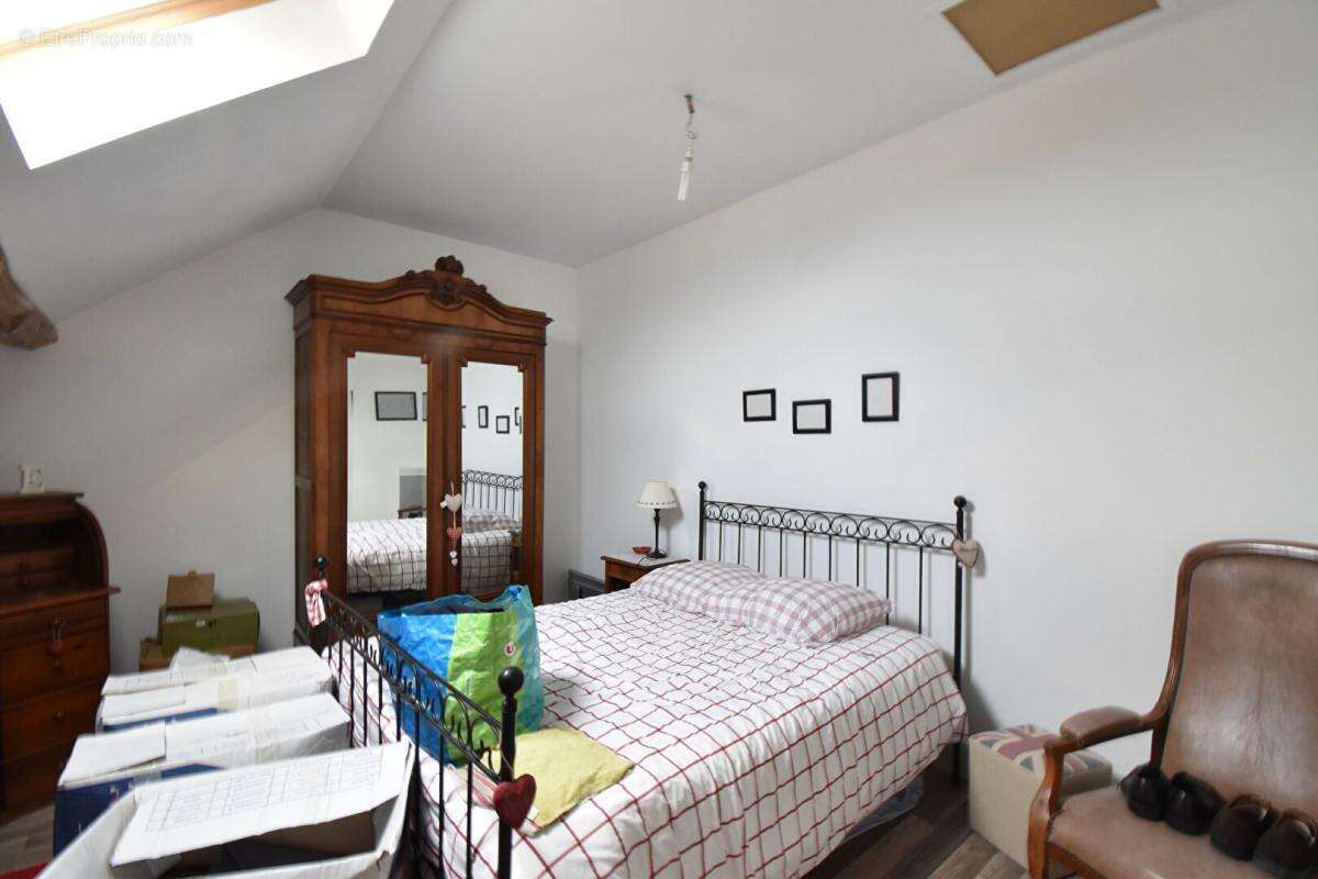 Maison à SUILLY-LA-TOUR