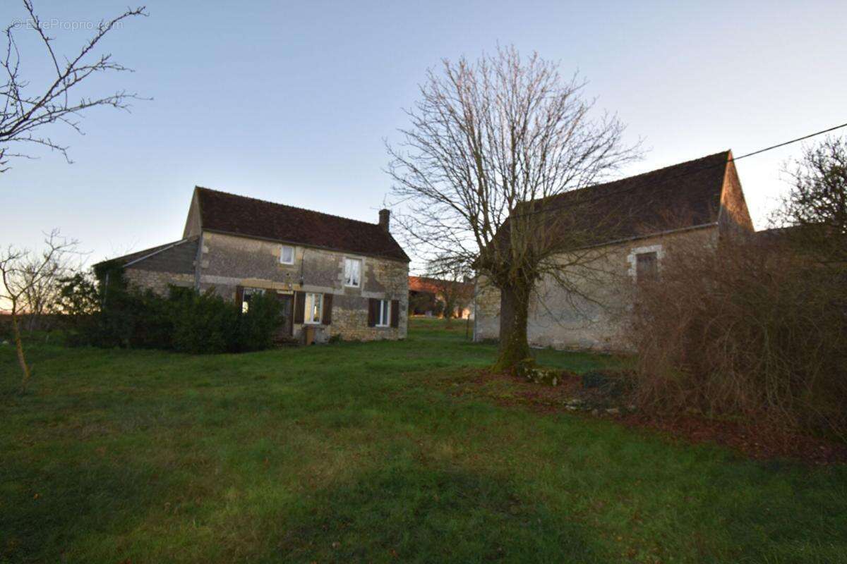 Maison à SUILLY-LA-TOUR