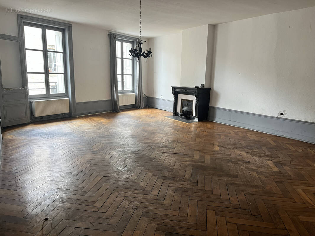 Appartement à SAINT-ETIENNE