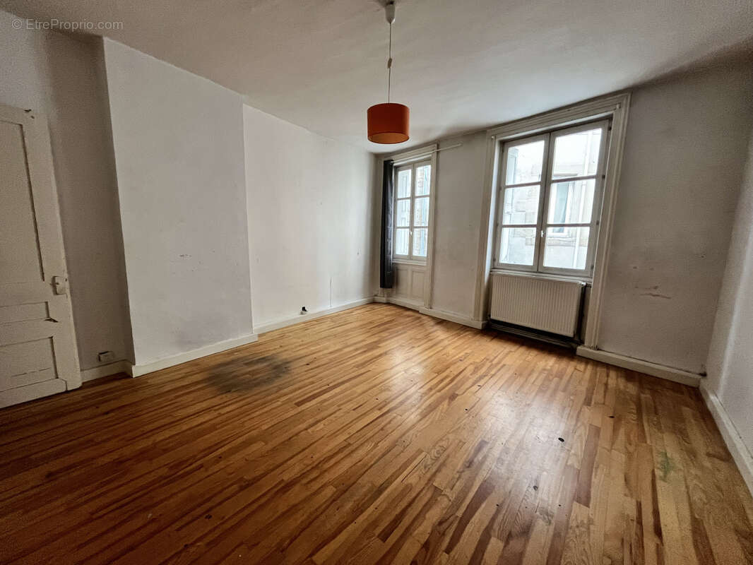 Appartement à SAINT-ETIENNE