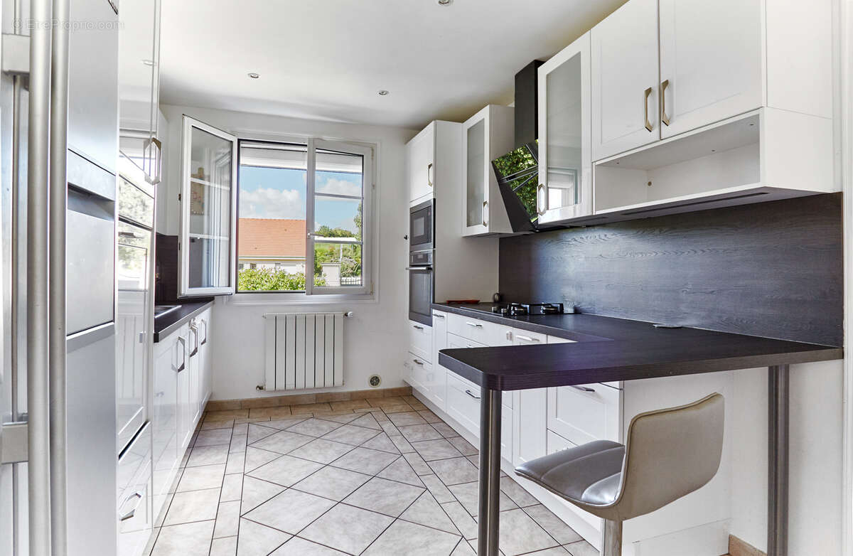 Maison à FOLLAINVILLE-DENNEMONT