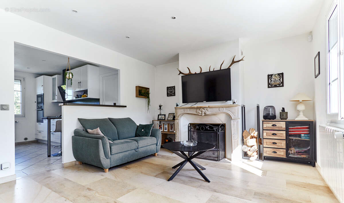 Maison à FOLLAINVILLE-DENNEMONT