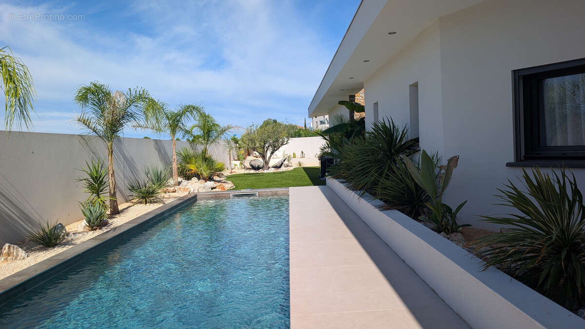 Maison à VILLENEUVE-DE-LA-RAHO