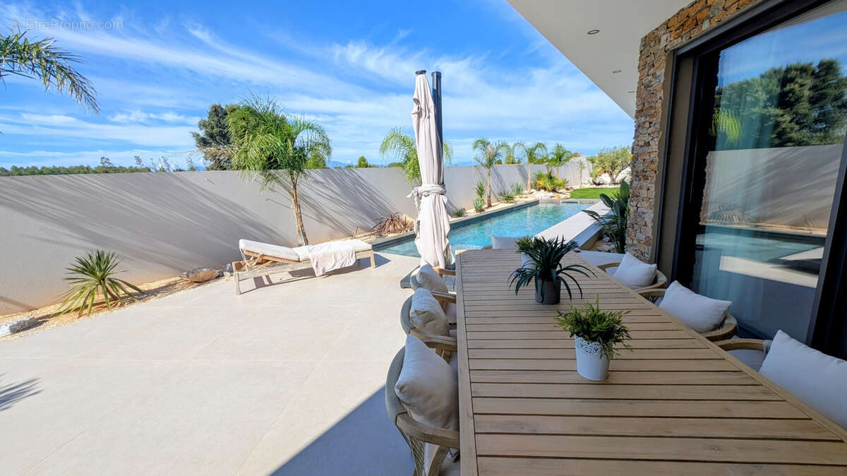 Maison à VILLENEUVE-DE-LA-RAHO