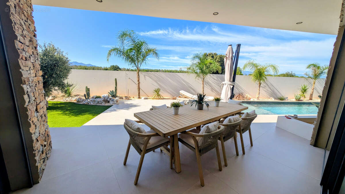 Maison à VILLENEUVE-DE-LA-RAHO