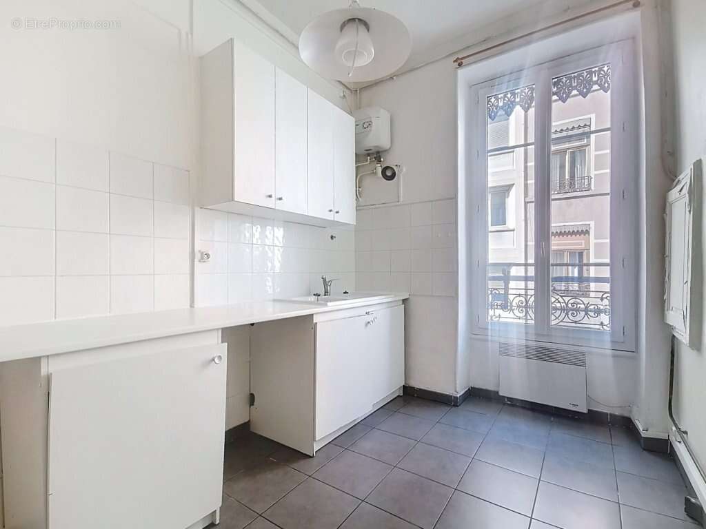 Appartement à LYON-6E