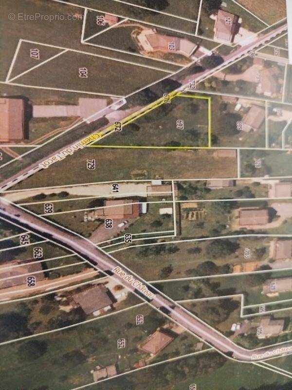 Terrain à COLOMBE-LES-VESOUL