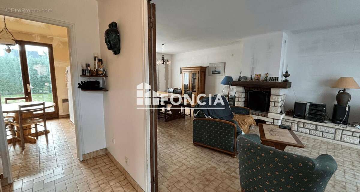 Maison à COULANS-SUR-GEE