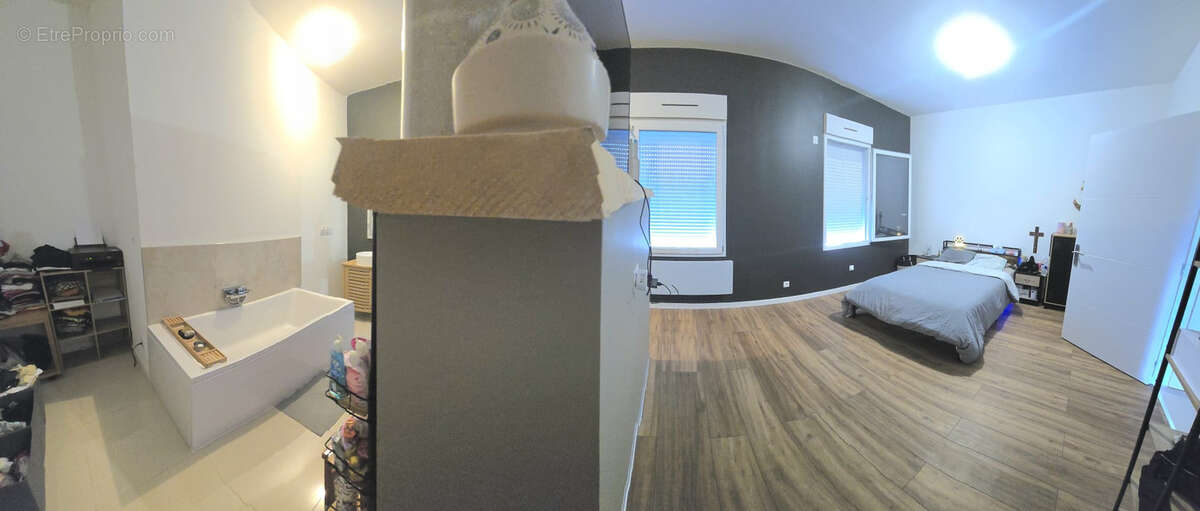 Maison à MOUTIERS-LES-MAUXFAITS