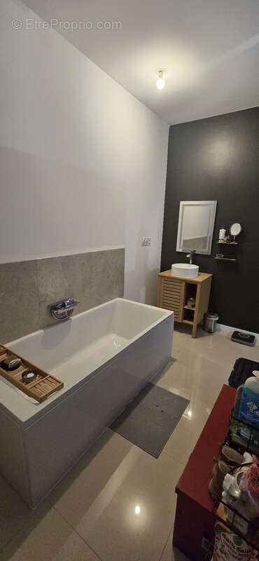 Maison à MOUTIERS-LES-MAUXFAITS