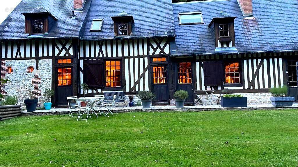 Maison à ENGLESQUEVILLE-EN-AUGE