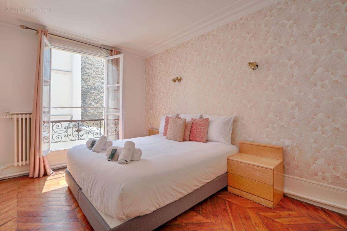 Appartement à PARIS-10E