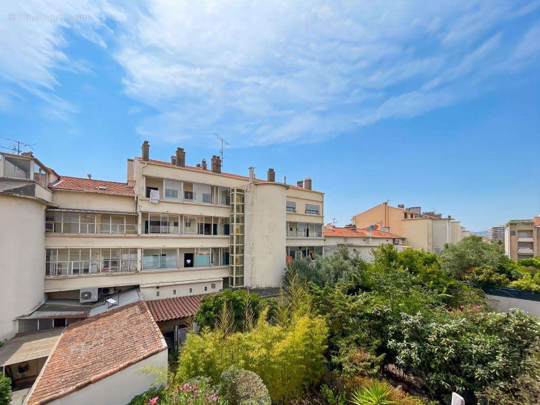 Appartement à FREJUS