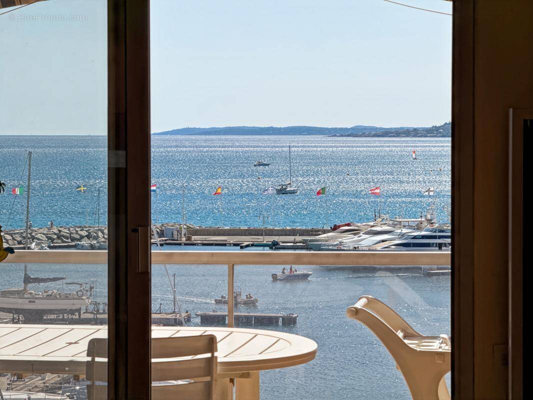 Appartement à FREJUS