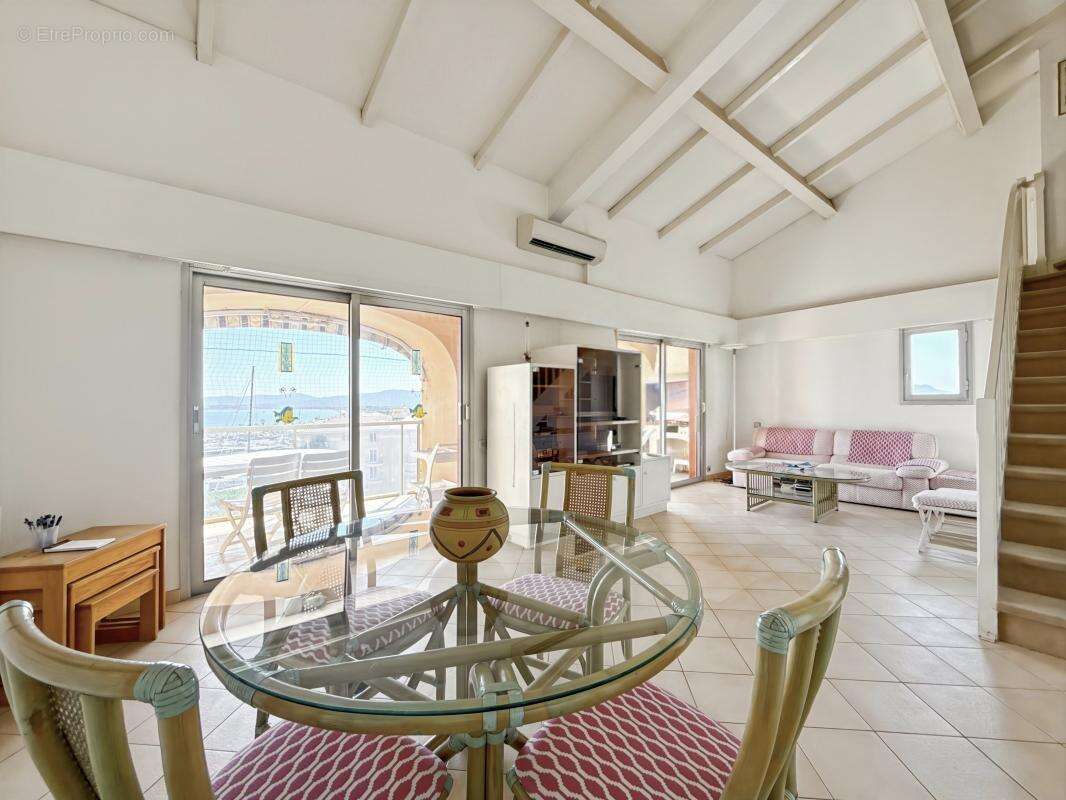 Appartement à FREJUS