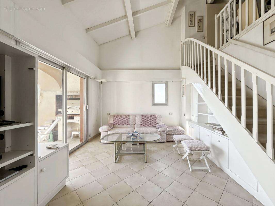 Appartement à FREJUS