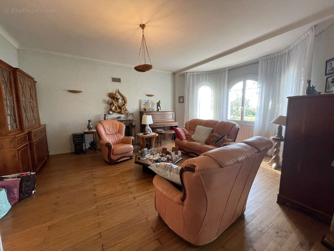 Maison à SAINT-SAVINIEN