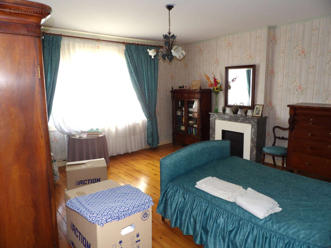 Maison à SAINT-SAVINIEN