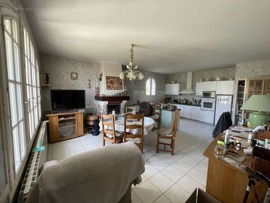 Maison à SAINT-SAVINIEN