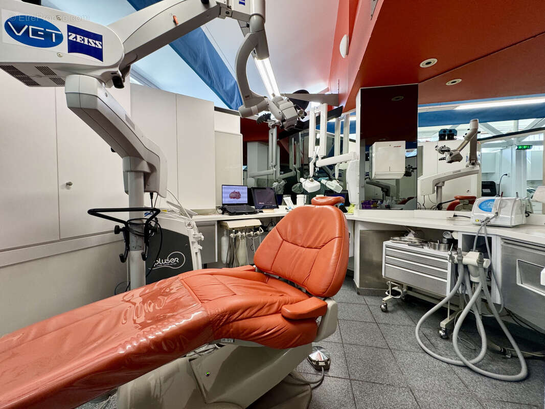 Commerce à SAINT-EGREVE