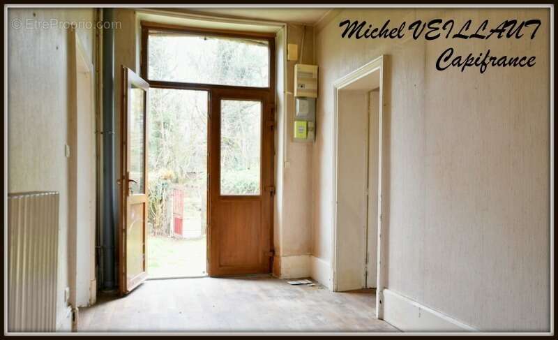 Maison à PARAY-LE-FRESIL