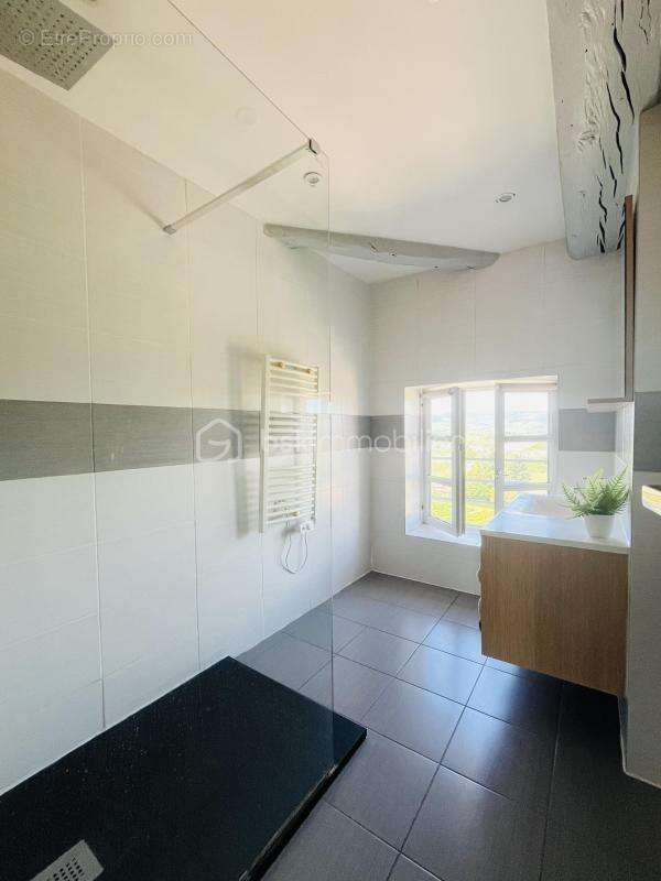 Appartement à POMMIERS