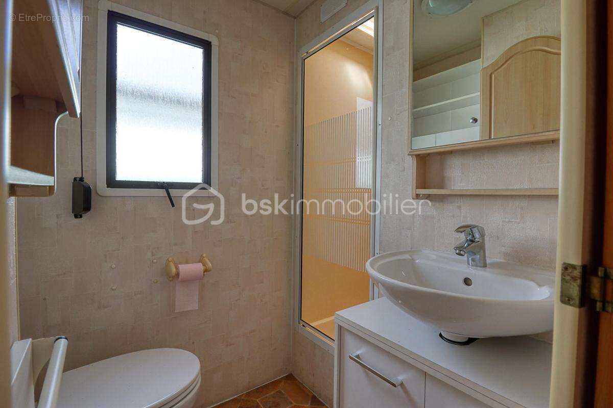 Terrain à MILLY-SUR-THERAIN