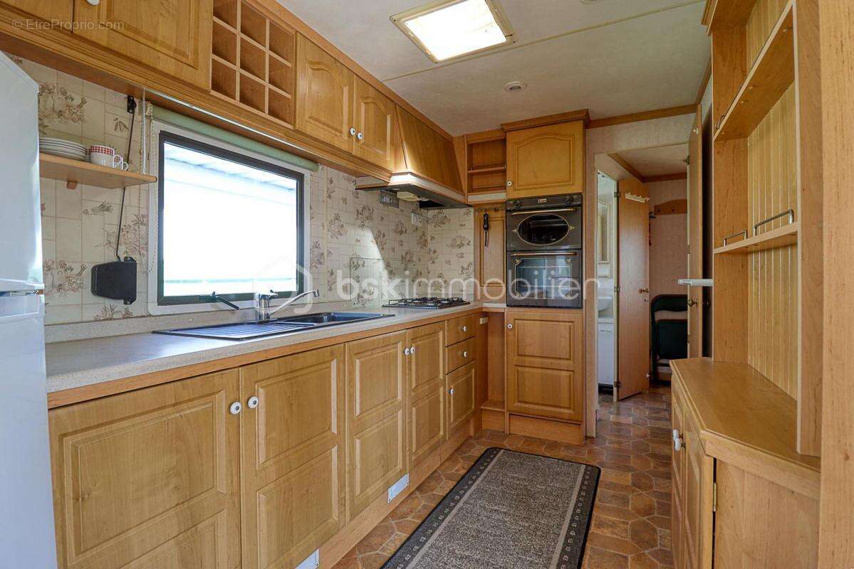 Terrain à MILLY-SUR-THERAIN