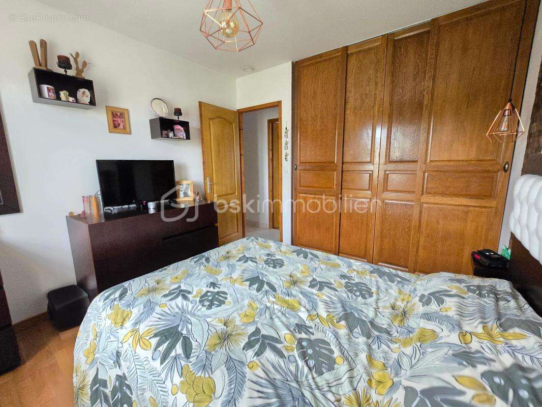 Maison à MONTIGNY-AUX-AMOGNES