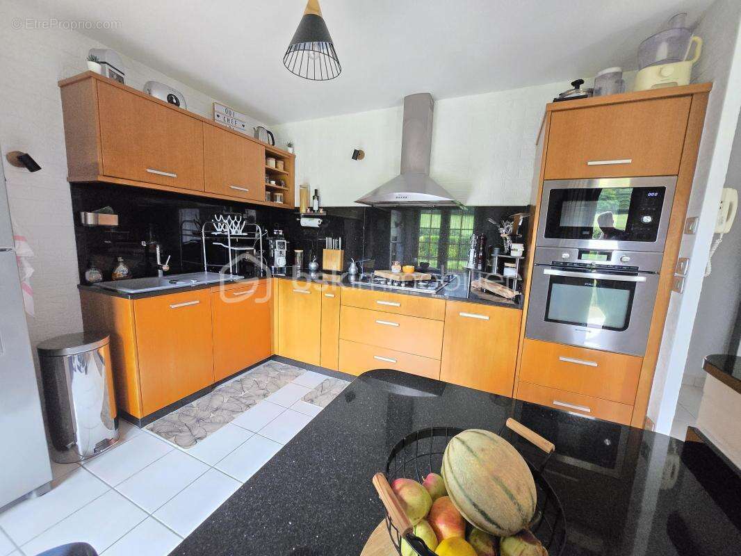 Maison à MONTIGNY-AUX-AMOGNES