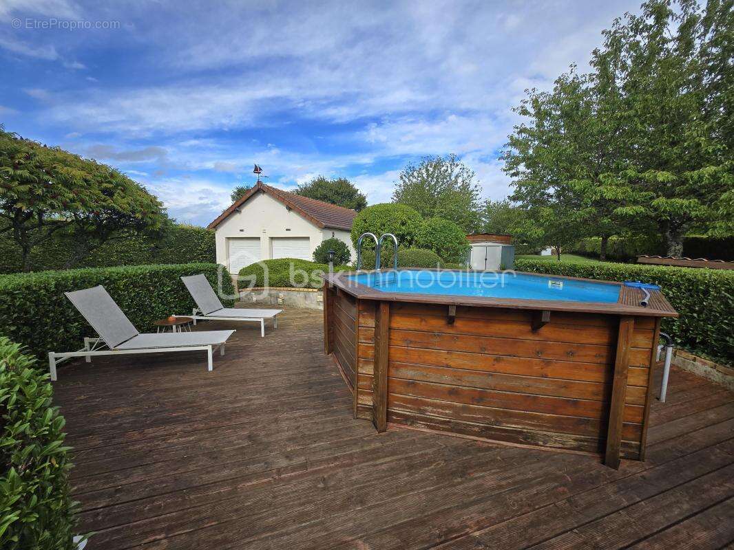 Maison à MONTIGNY-AUX-AMOGNES