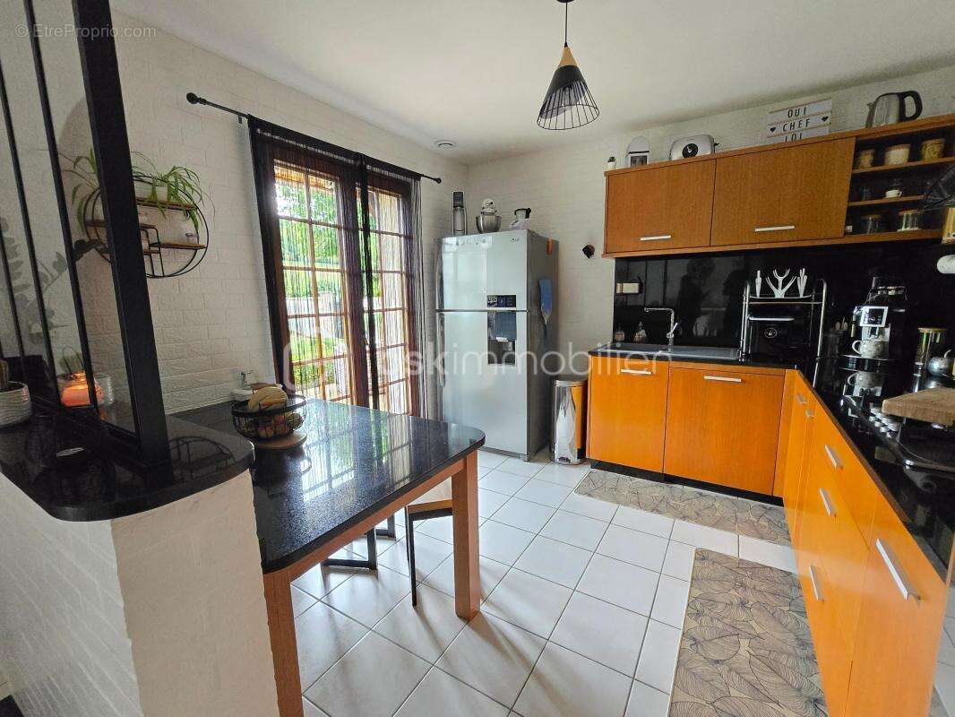 Maison à MONTIGNY-AUX-AMOGNES