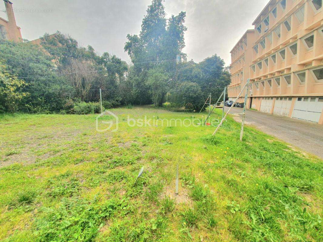 Appartement à BEZIERS