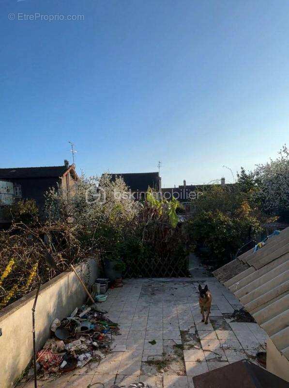 Maison à LE BLANC-MESNIL