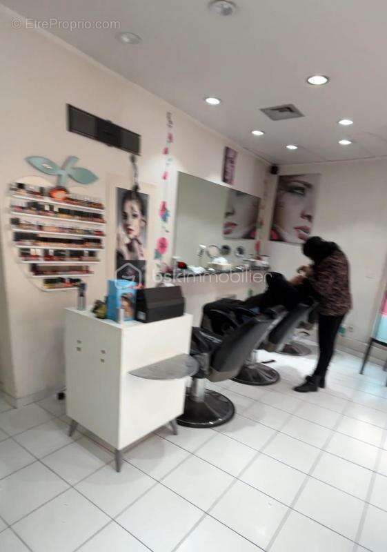 Commerce à GENNEVILLIERS