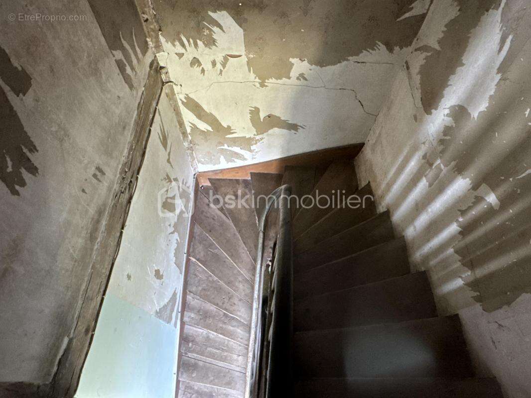 Maison à SAINT-CYR-SUR-LOIRE