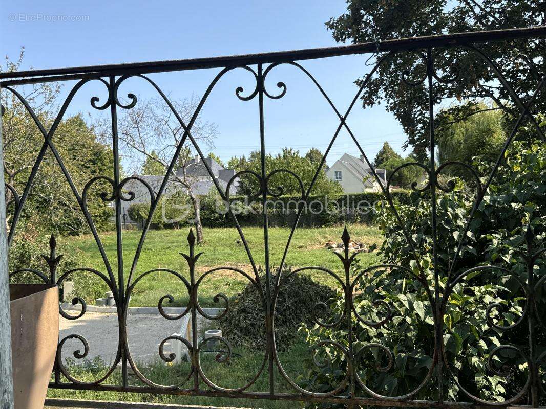 Maison à SAINT-CYR-SUR-LOIRE