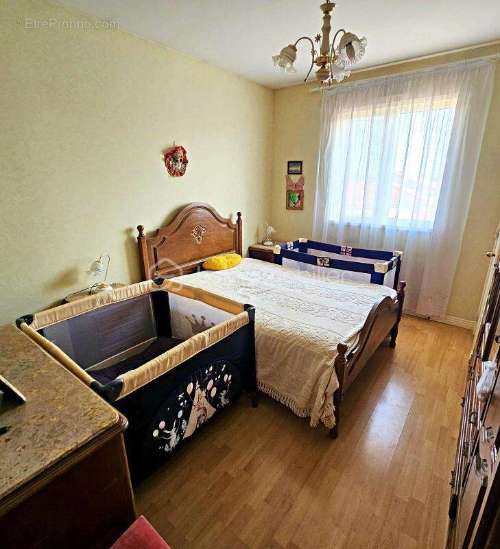 Maison à COMMELLE-VERNAY