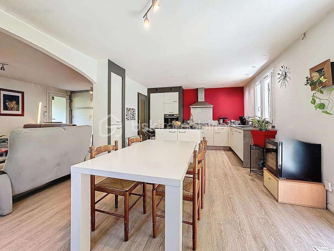 Maison à SAINT-MARTIN-D&#039;URIAGE