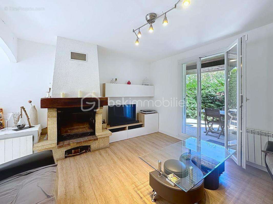 Maison à SAINT-MARTIN-D&#039;URIAGE