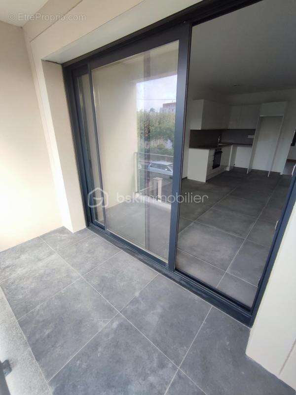 Appartement à PARAY-VIEILLE-POSTE