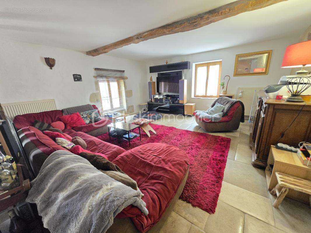 Maison à COULANGES-LES-NEVERS