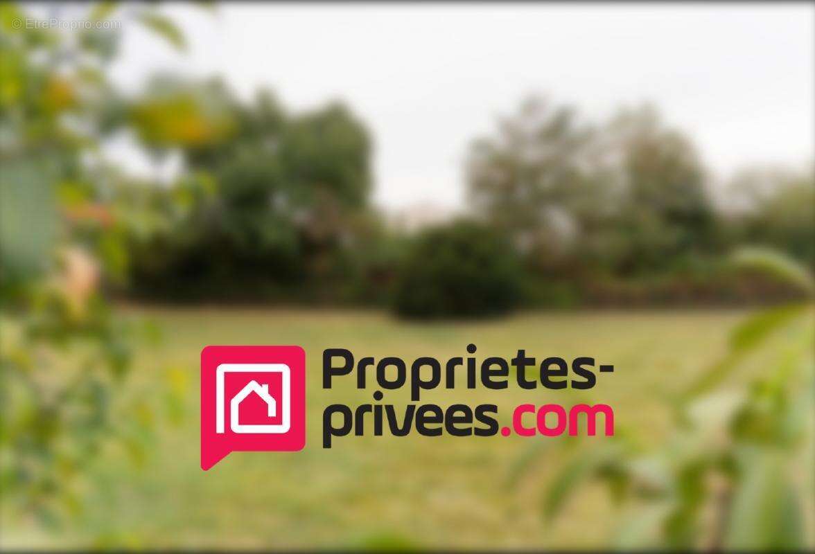 Terrain à AUBIE-ET-ESPESSAS