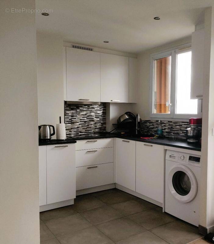 Appartement à PARIS-20E